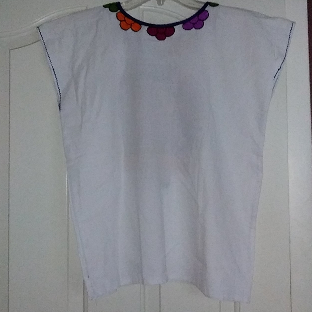 Handmade Blouse - Picture 2 of 3